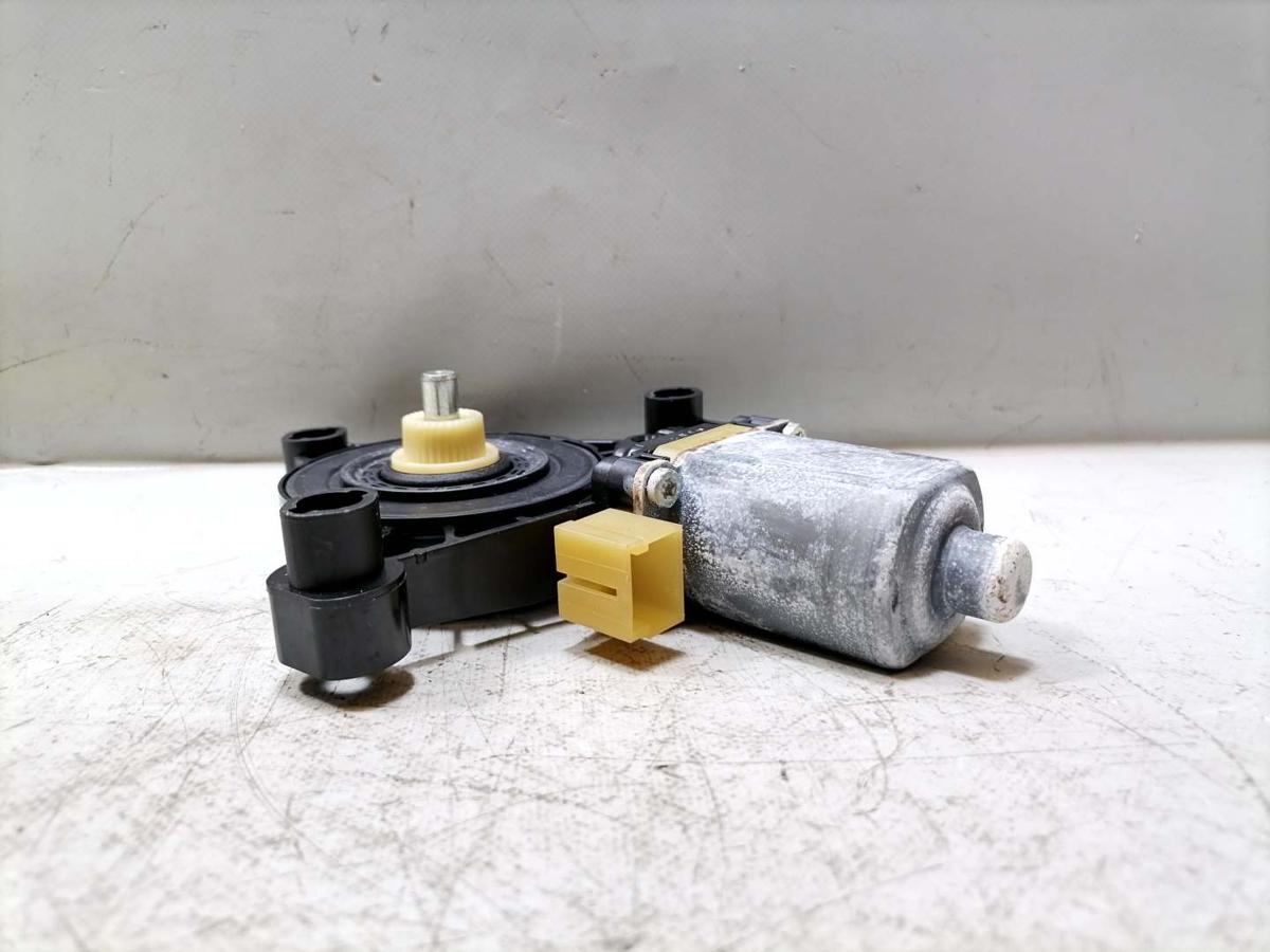 Porsche Macan original Fensterhebermotor vorn links Bj.2015